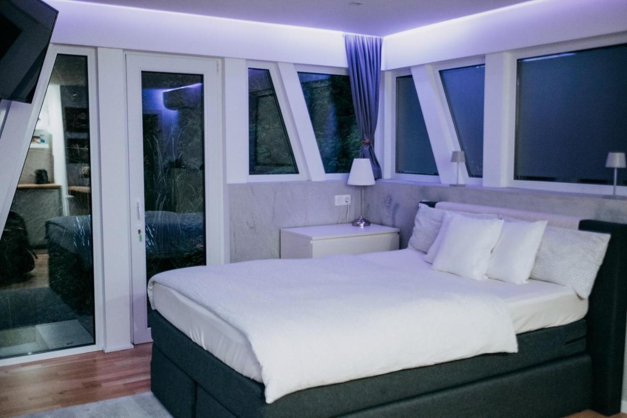Bungalow Im Schwarzwald Auf Wunderschoenem Anwesen Neubulach Εξωτερικό φωτογραφία